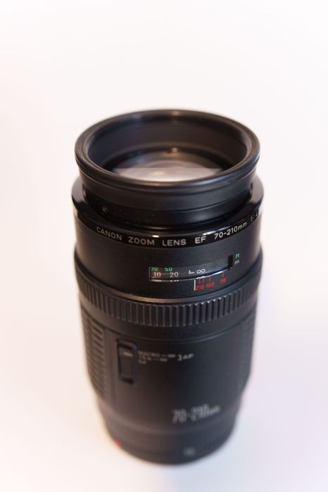 Canon EF 70-210, f4, macro