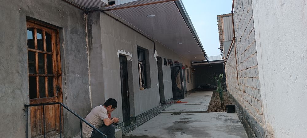 Nazarbekta uchaska sotiladi 5.5 yarm sotik yekgi qurilgan joy