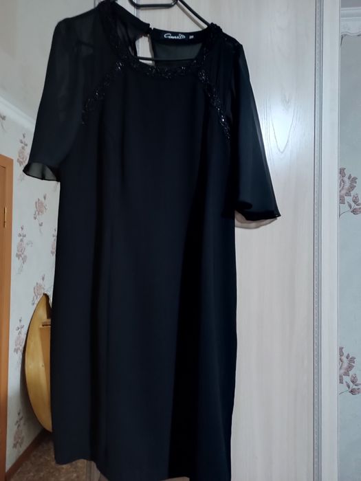 Продам красивое чёрное платье