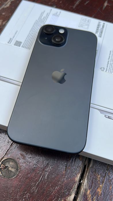 Vând iPhone 15 -stare foarte bună