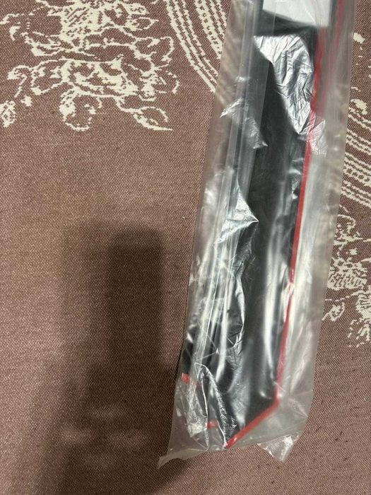 Комплект оригинальных ветровиков на Geely Atlas 2024г 2025г