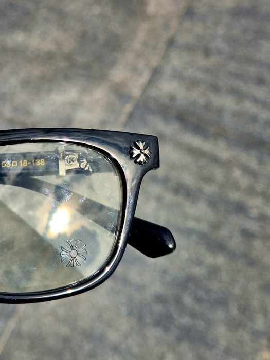 doua perechi de ochelari chrome hearts