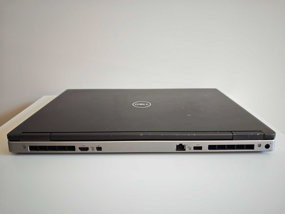 Dell Precision 7740 HD+ 17.3" i7-9850H/128GB/24GB/AMD WX3200 4GB GDDR5