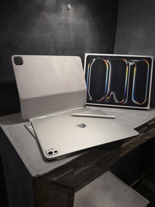 Ipad Pro M5 13” 1 TB Wifi + Cellular + Magic Keyboard + Apple Pencil Pro