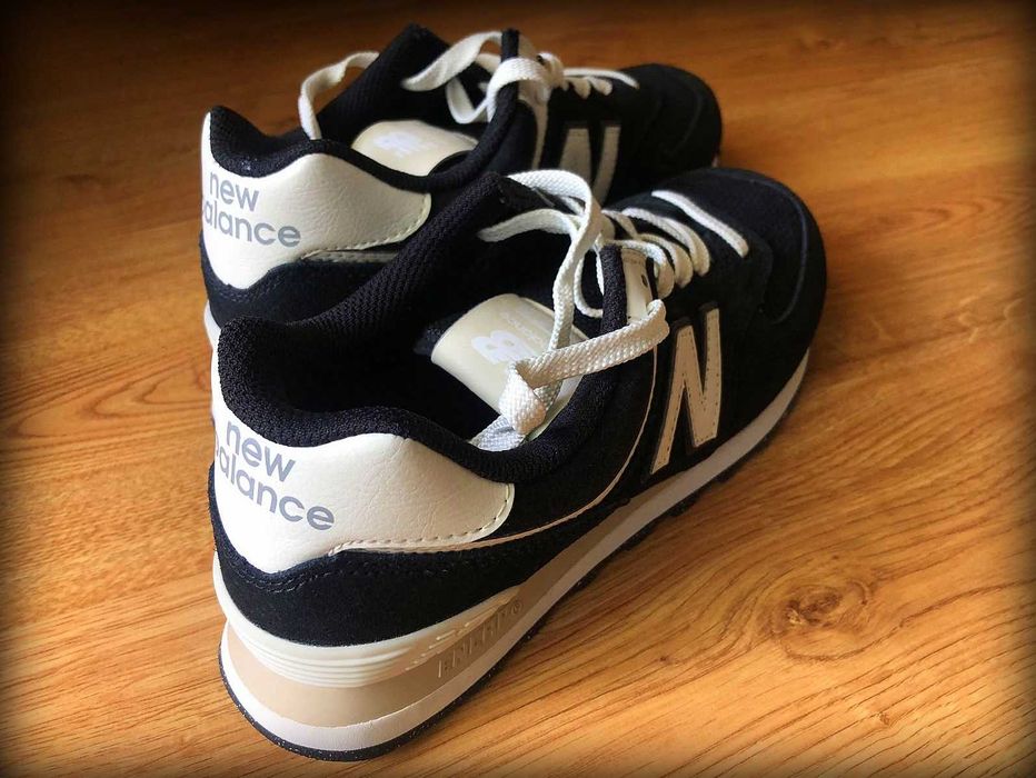 Vand adidasi, sneakers, New Balance, NB