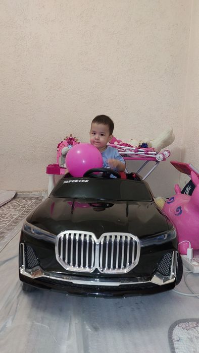 Продам Детский электромобиль