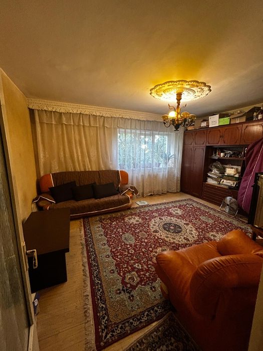 Apartament cu 3 camere decomandate