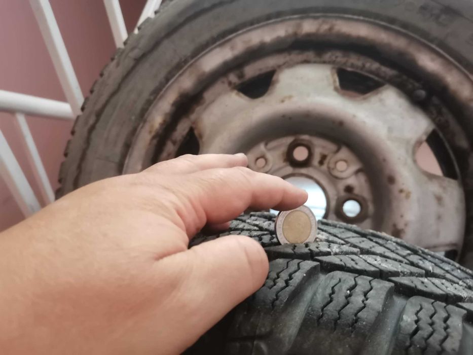 Продавам зимни  гуми.