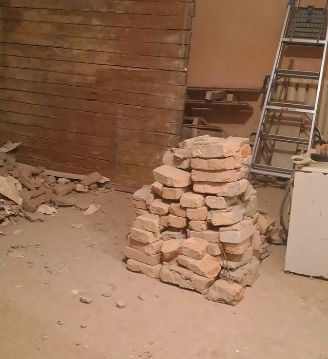 Дрова, строительный мусор