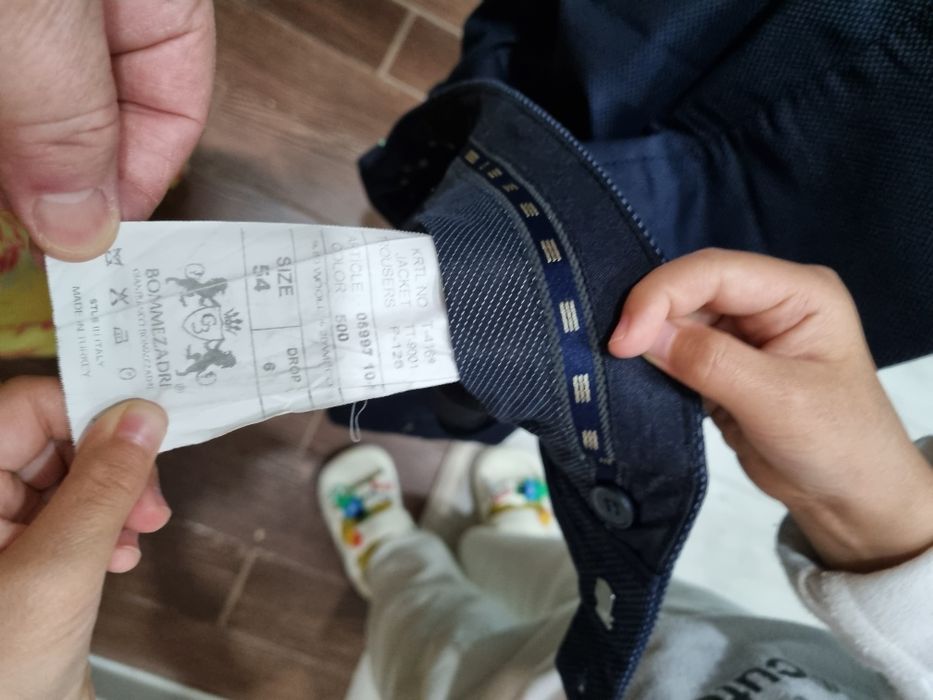Срочно продам мужской  костюм.