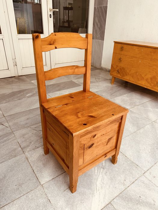 Дървен стол-сандък от Швеция – масивен бор (39/39/42/82 см)