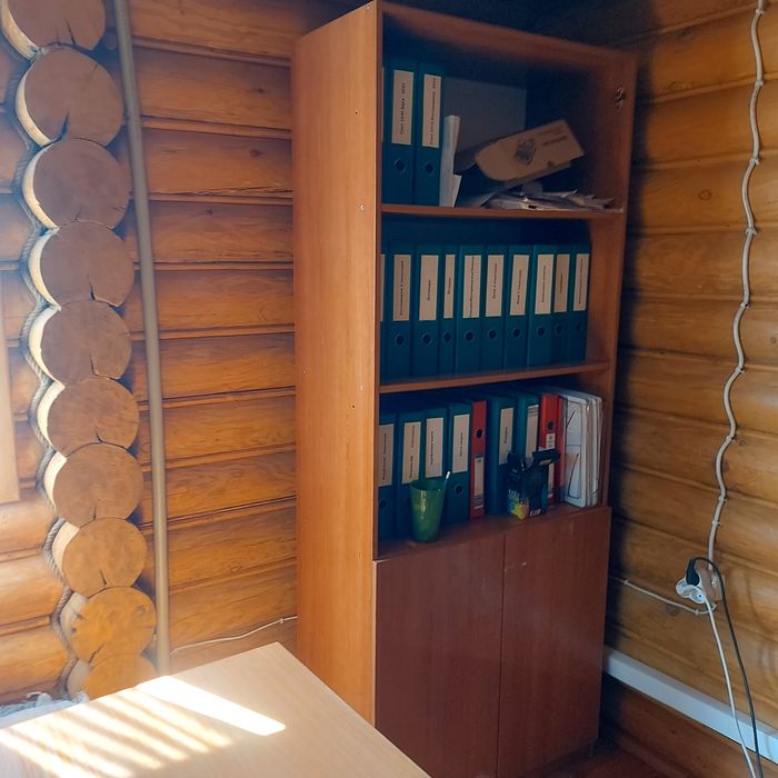 Офисная мебель стол шкаф