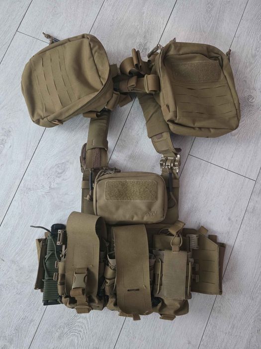 Tasmanian tiger qr chest rig