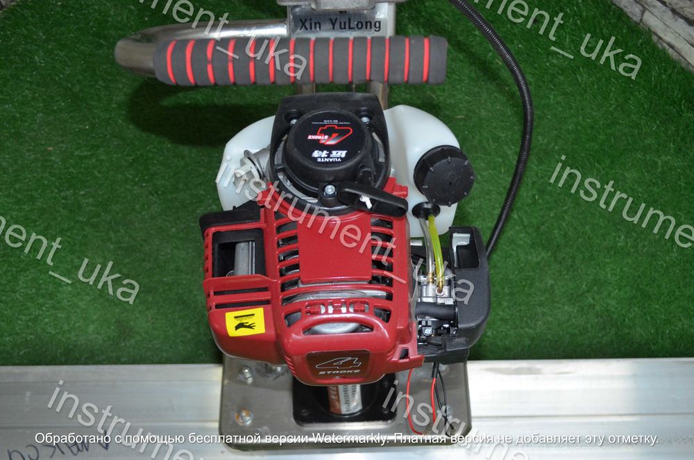 Виброрейка  бензиновая Grad 2 метра