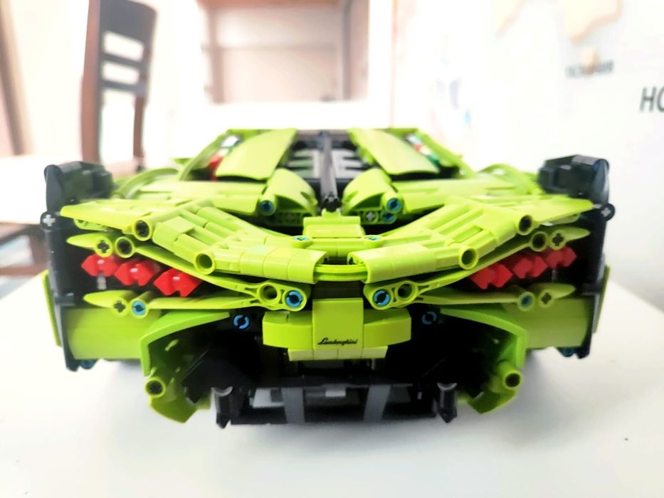 Lamborghini Sian FKP 37 – Голям LEGO Technic модел (Реплика, 3700+ части)