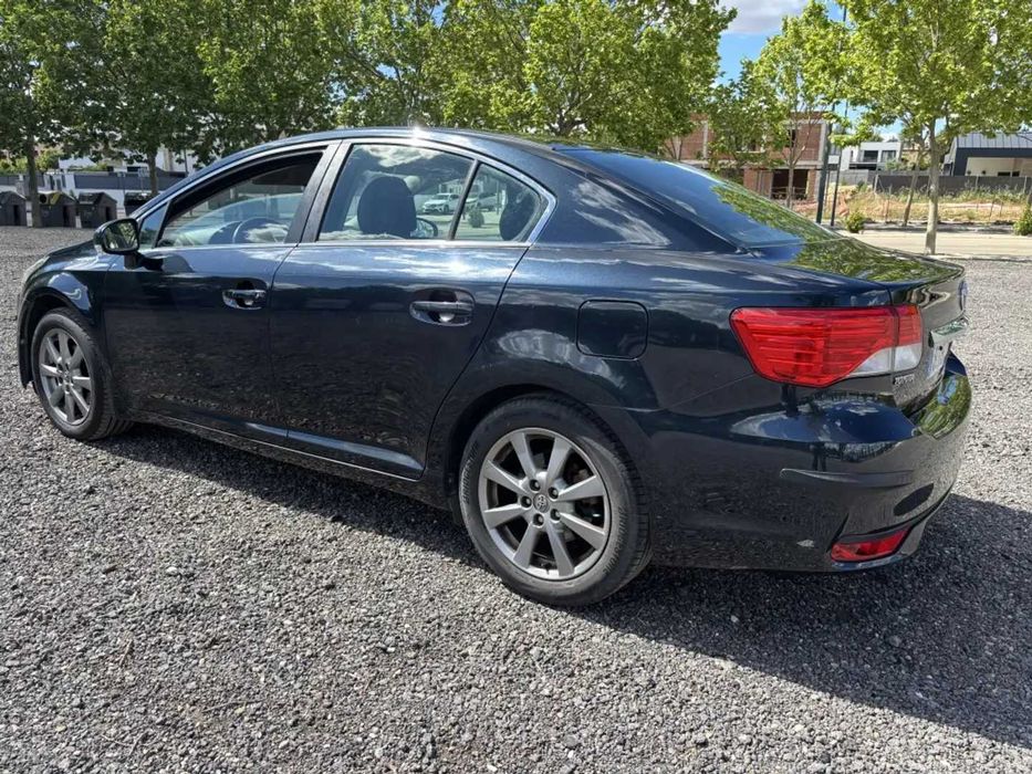 На части Toyota Avensis T27 2.0d4d 124к.с. Facelift На Части 2014г.