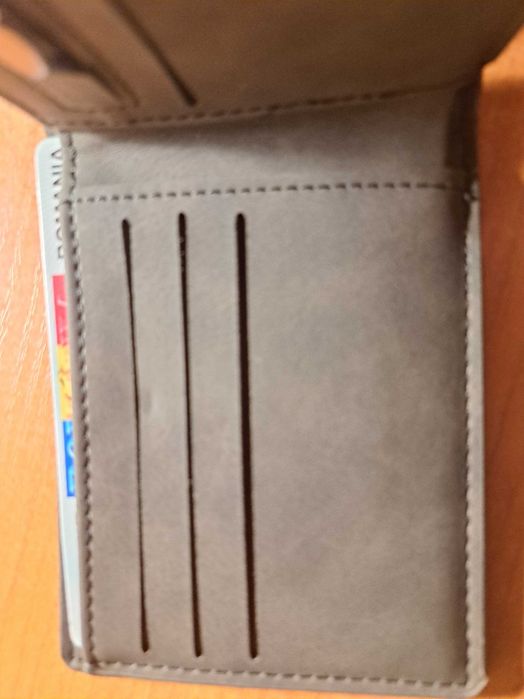 Trei portofele barbati