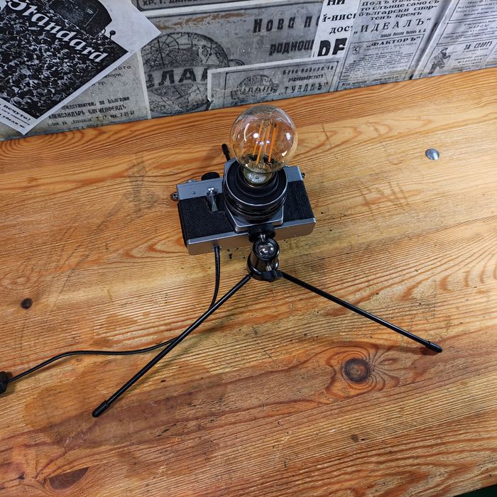 Уникални лампи от ретро фотоапарати – ръчна изработка.