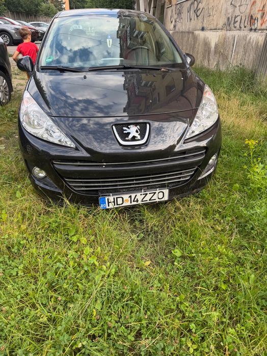 Vând Peugeot 207