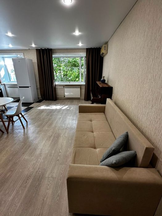 Продам 3 ком квартиру 2/5 в р-оне Бэста