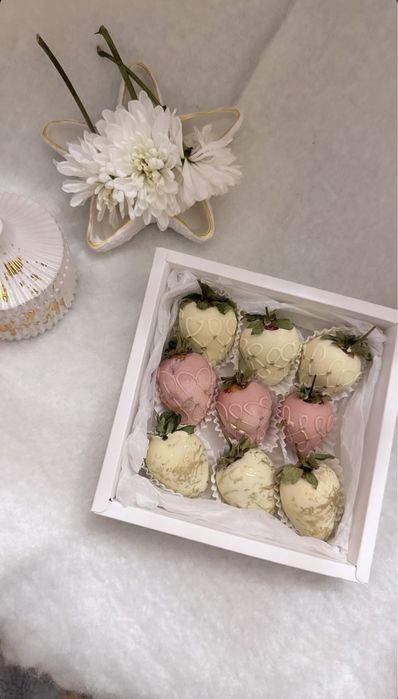 Клубника в шоколаде и Сублимир мороженое