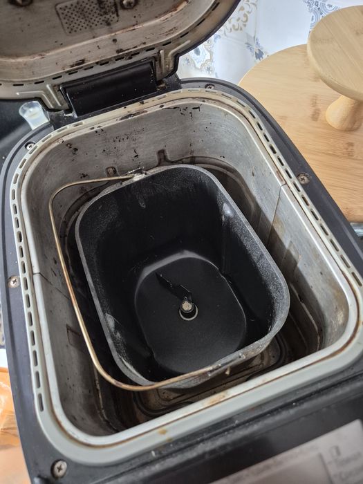 Продаём хлебопечку