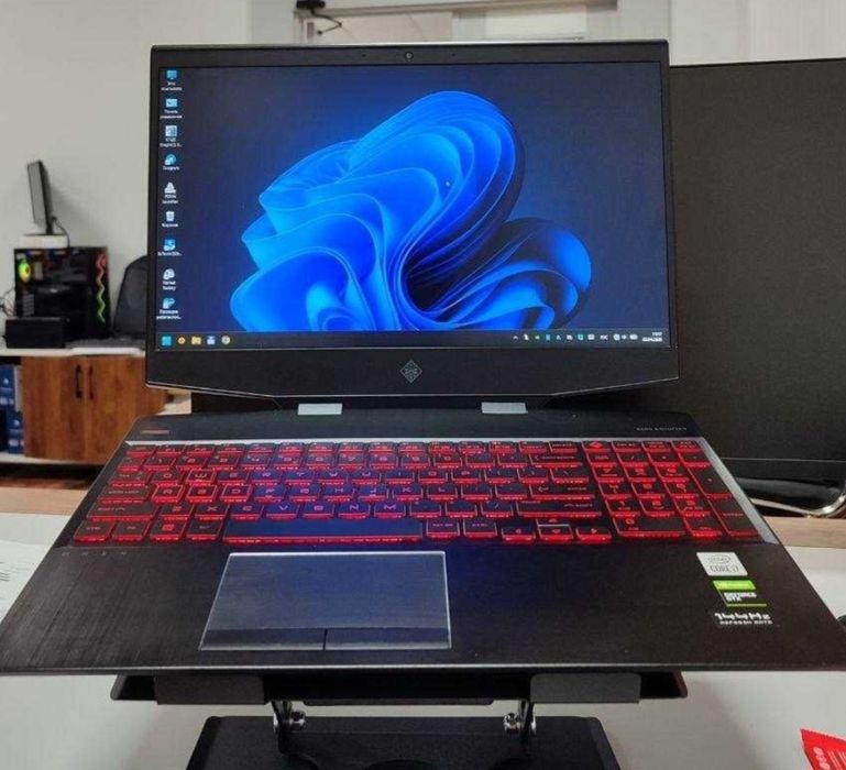 Срочно продам игровой ноутбук HP omen core i7