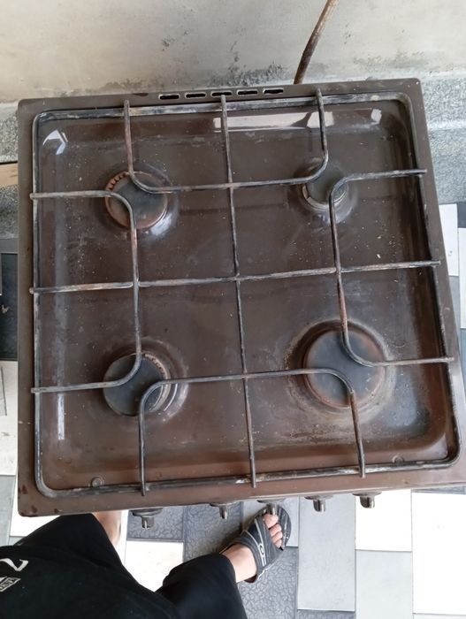 Продаю телевизор samsung  ,газ плиту gefest,Стир машинку б/у.