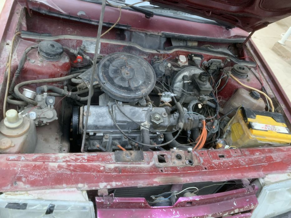 Lada samara 21099 sotiladi