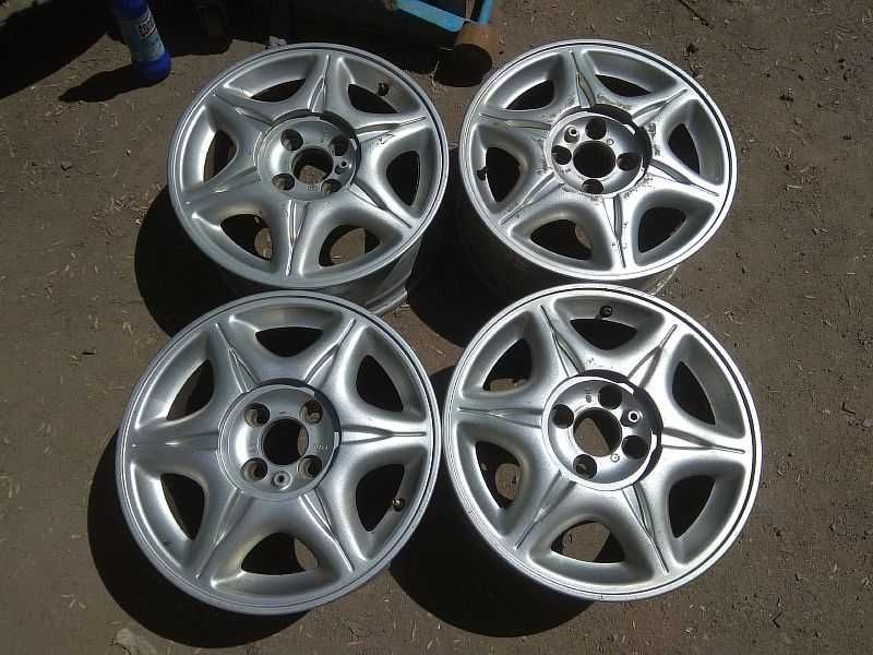 Продам оригинальные легкосплавные диски на автомашину Renault Laguna