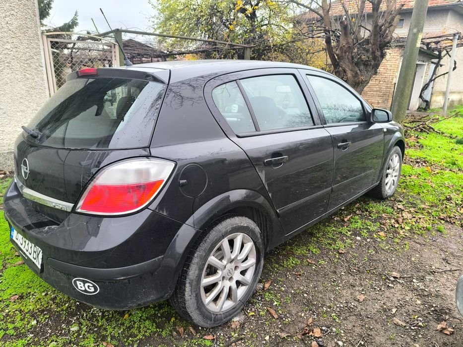 Продавам Opel Astra