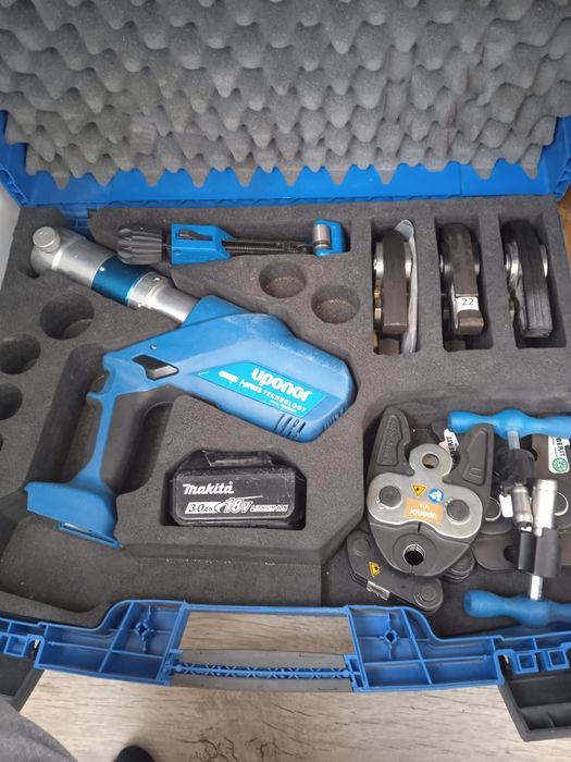 Пресс для труб Uponor