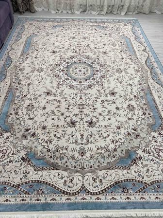 Продается ковер в отличном состоянии