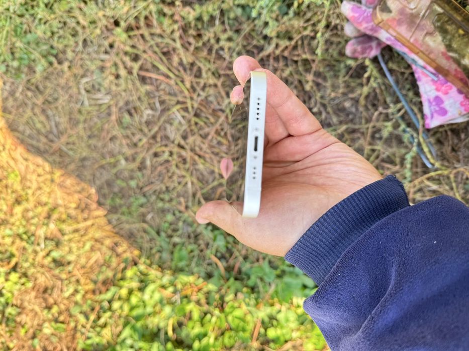 Iphone 12  64гб