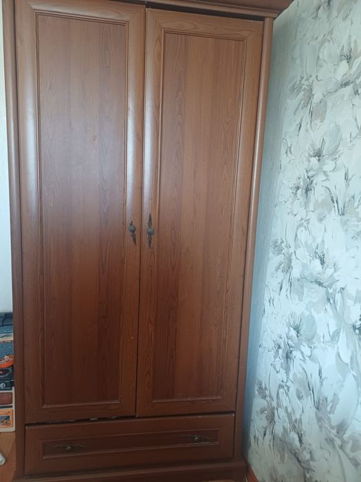 Шкаф шпонированный