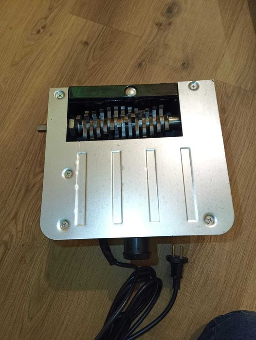 Rindea electrica pentru pereti, eficienta ridicata, 1200W