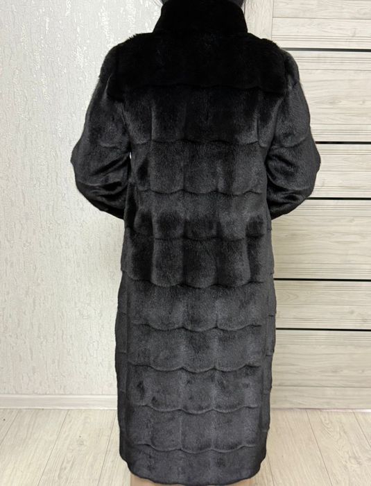 Шуба норковая.  .