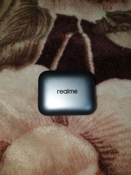 продам наушники realme