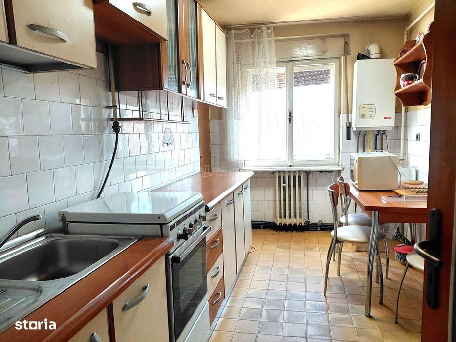 Baia Mare Vanzare | Apartament 3 camere decomandat etaj 3 | Victoriei