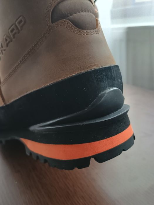 Ghete tehnice impermeabile de mers pe munte S-KARP Omu FXT