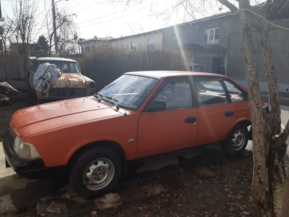 Продам автомобиль Москвич 2141