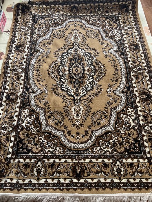 Продам ковер в отличном состоянии