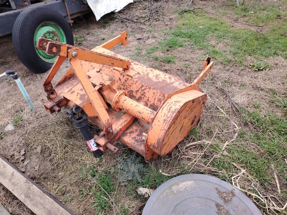 Accesorii gradina  plugug reversibil tocător resturi vegetale