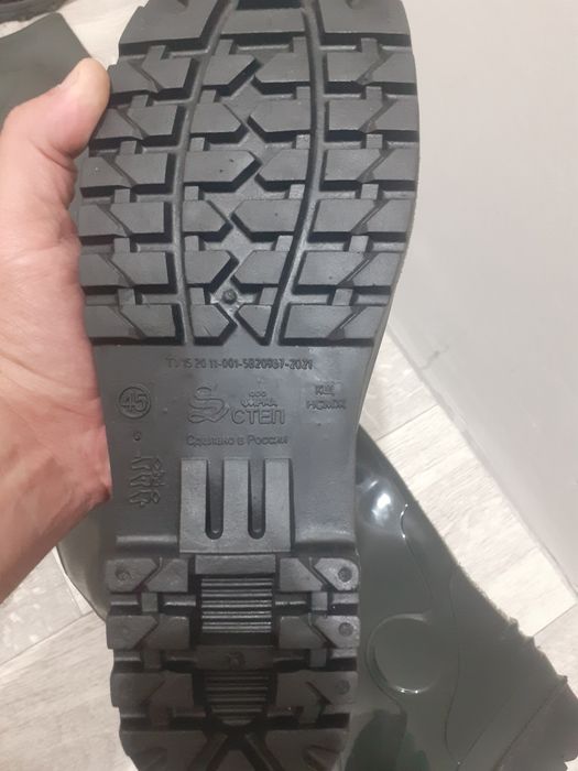 Продам болотные сапоги