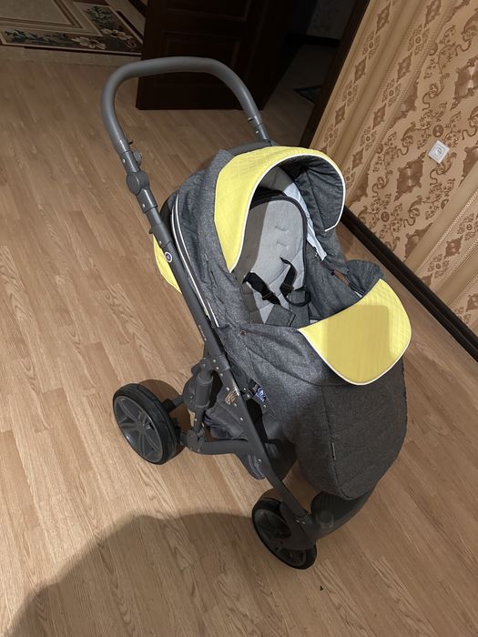 коляска прогулочная Adamex