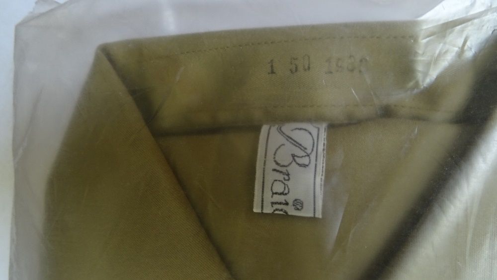 Camasi militare kaki (noi) fabricate in anul 1989
