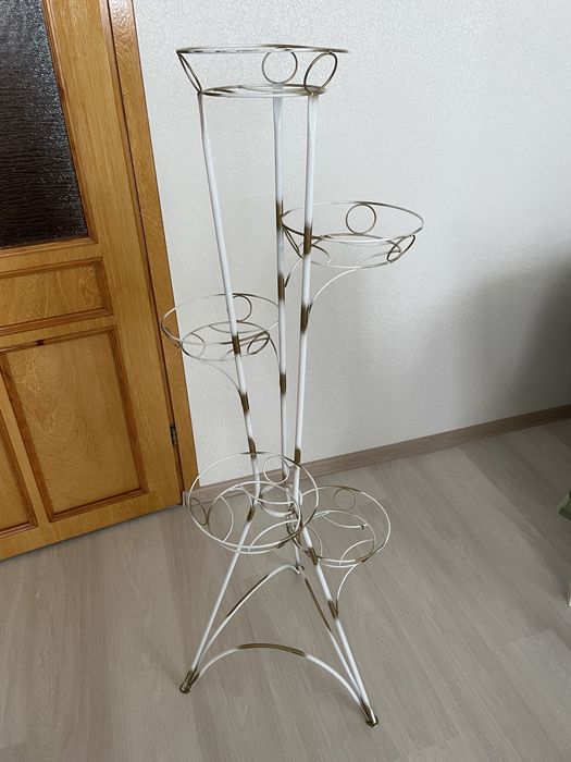 Подставка для цветов