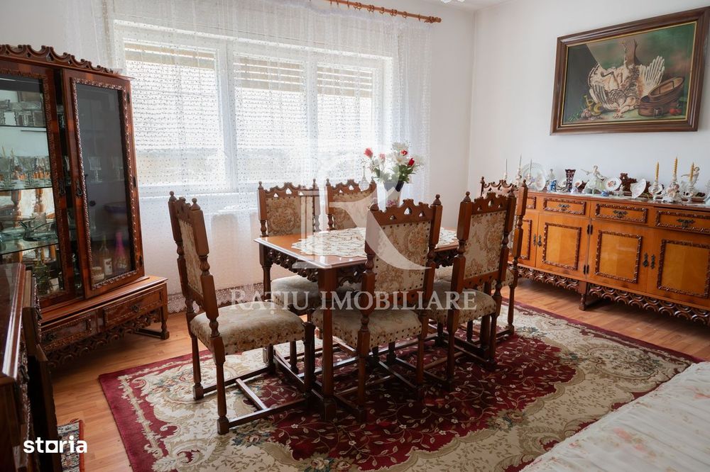 Apartament de colecție în centrul Marghitei | 4 camere | Garaj inclus