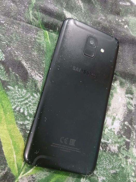 Самсунг А6 32/3гб