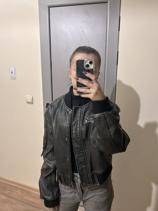 Кожено дамско яке Bershka